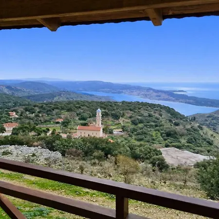בית נופש Ionian Balcony - Getaway With Sea View -